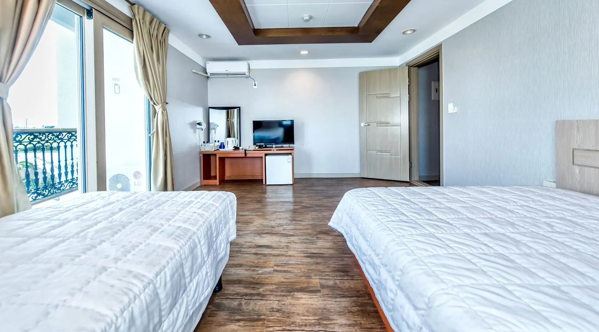 Navis Hotel Jeju