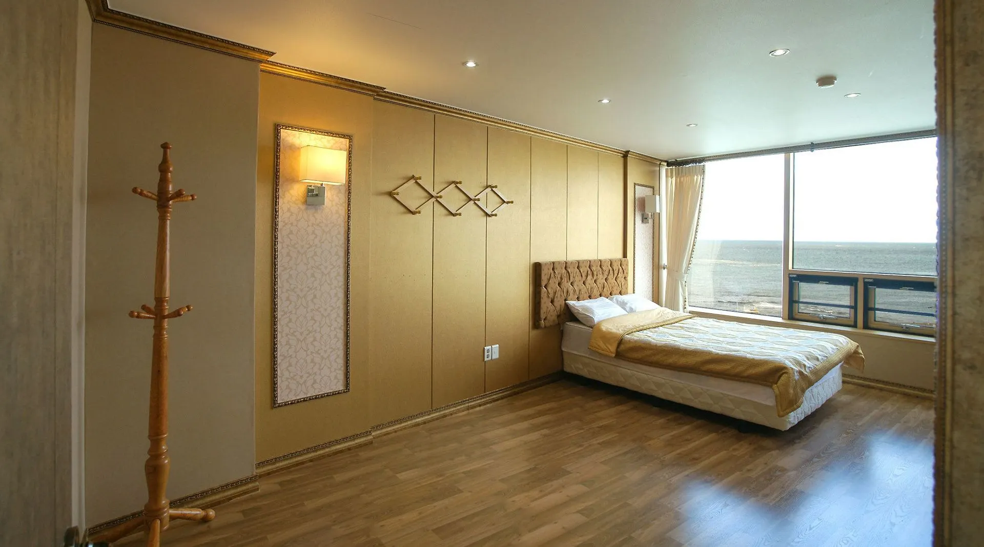 Navis Hotel Jeju