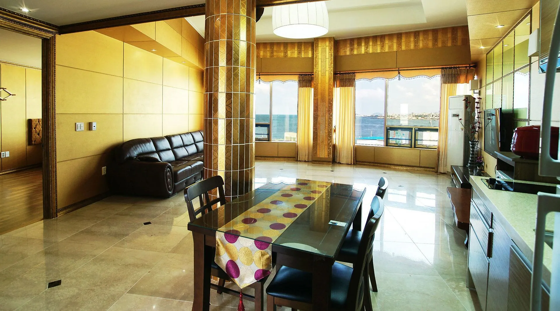 Navis Hotel Jeju