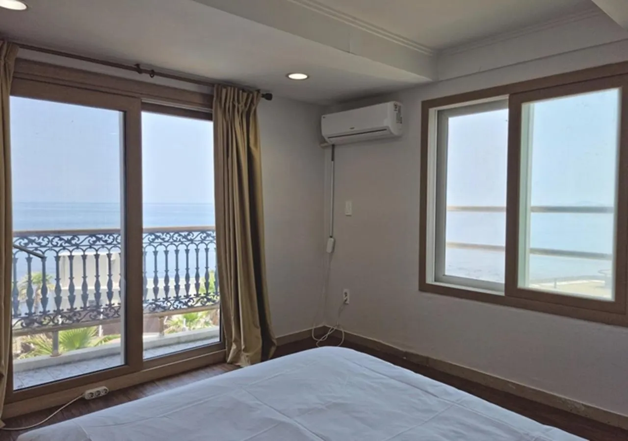 Navis Hotel Jeju