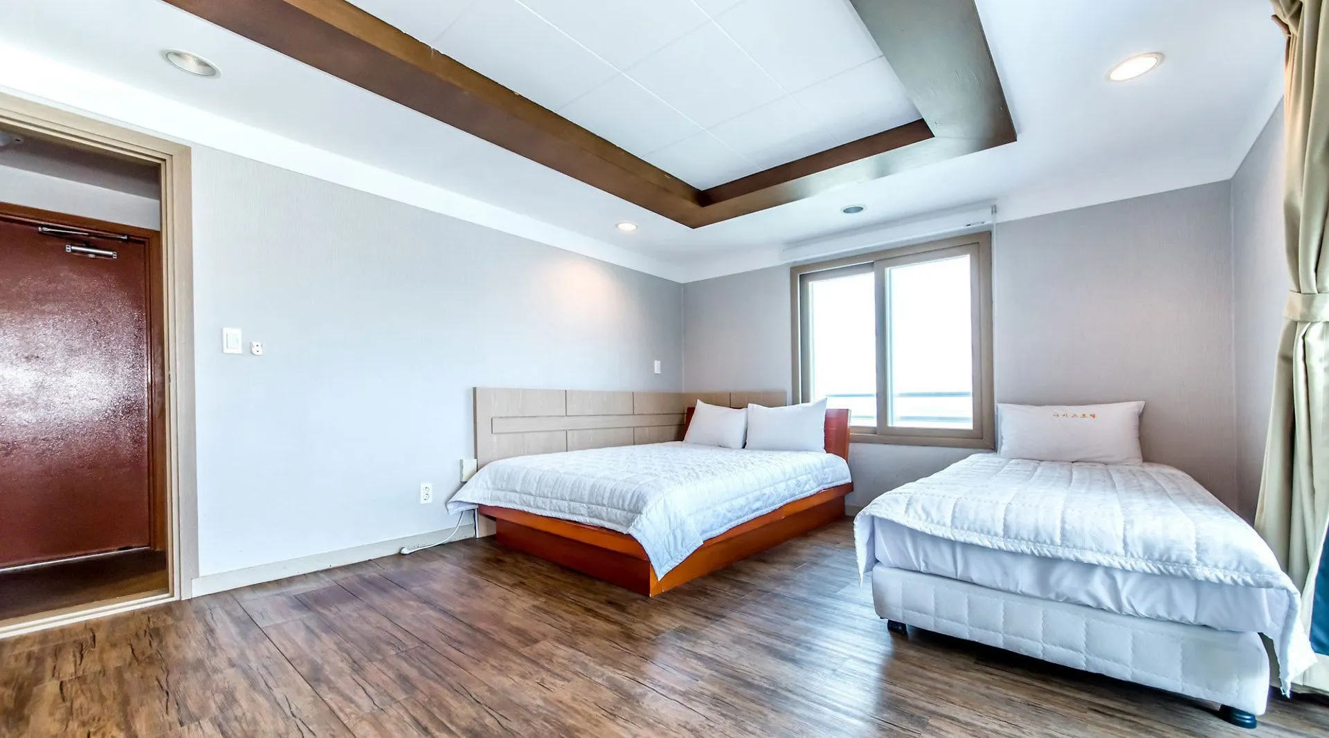 Navis Hotel Jeju 3*,  South Korea
