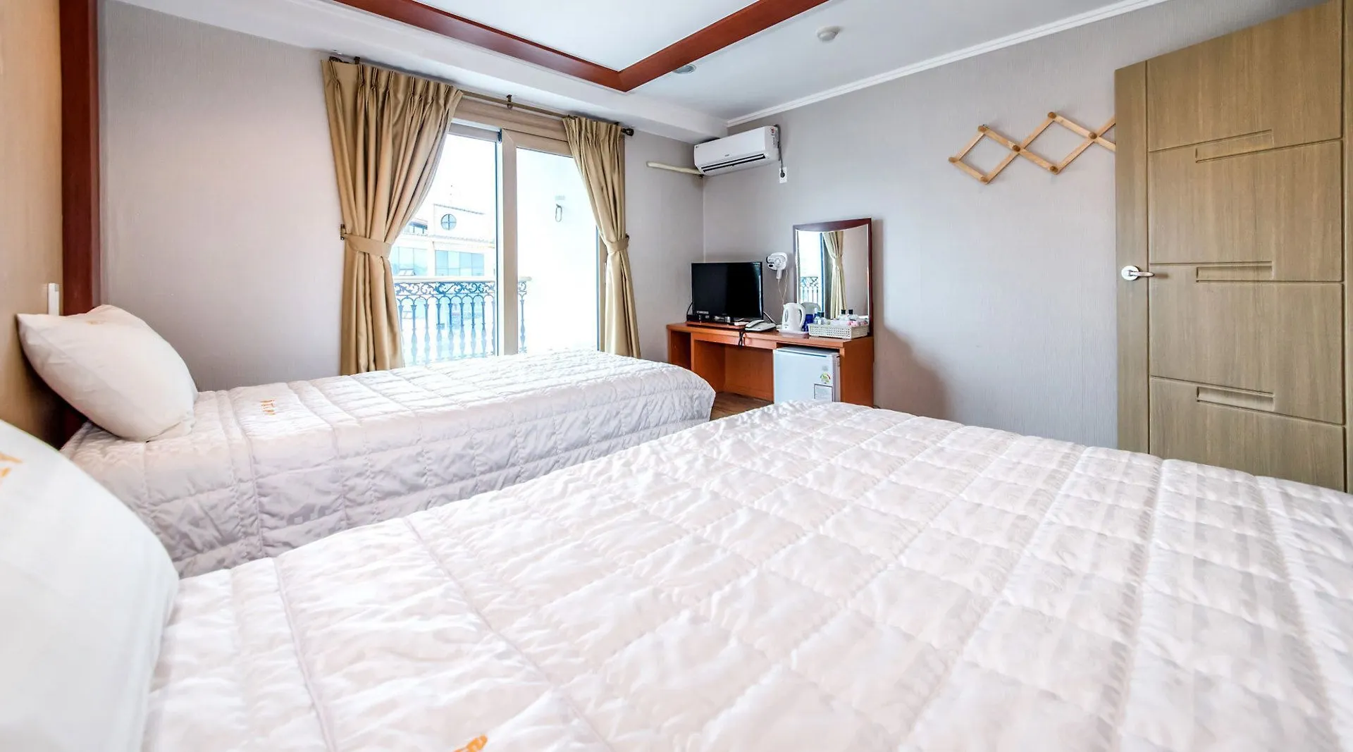 Navis Hotel Jeju 3*,  South Korea