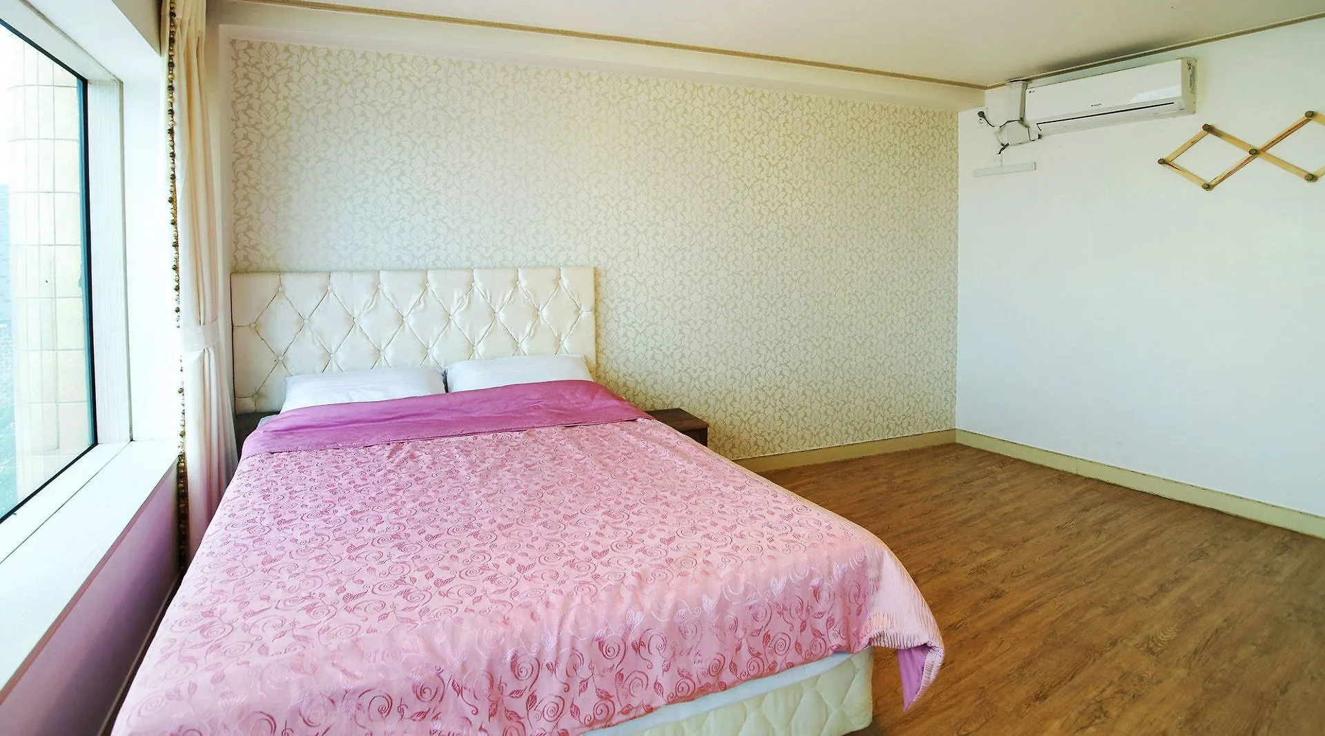 Navis Hotel Jeju